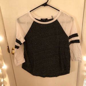 Quarter-sleeve baseball tee